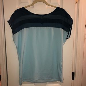 NY&Co cap sleeve top